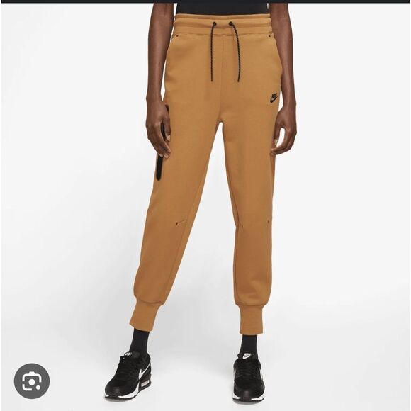 Nike Sportswear Tech Fleece Women's Pants Joggers (Desert Ochre) CW4292-754 - Picture 1 of 16
